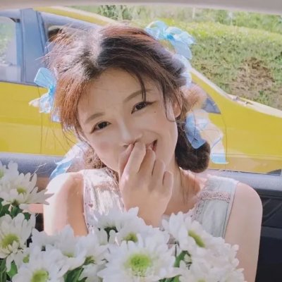 渣男劈腿,闪婚服务员是大佬